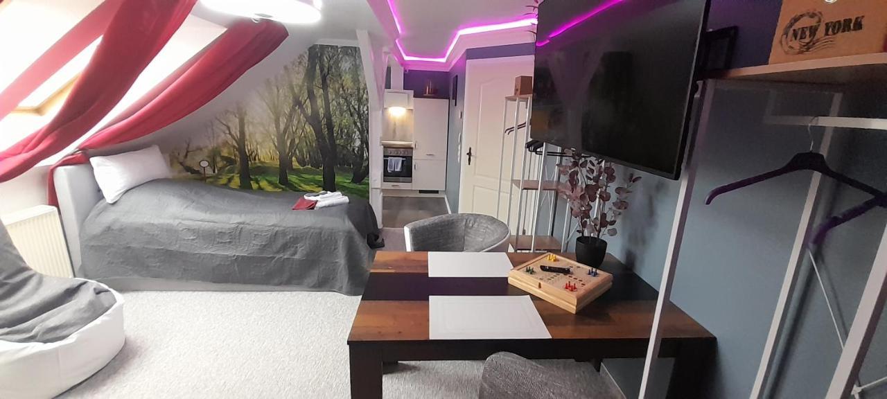 Best-Preis -Vip Lounge- Mit Netflix, Self-Check-In, Ebike Ladestation, Fahrradraum, Wlan Und Netflix - Direkt Am Elberadweg Im Herzen Von Wittenberge Exteriör bild